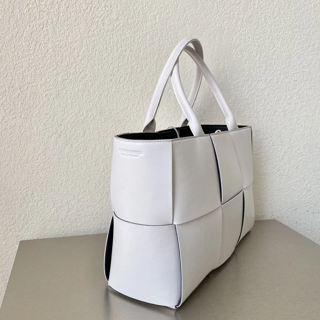 BV Arco Tote Bag For Women 16.14in/41cm In White 609175VMAY39041