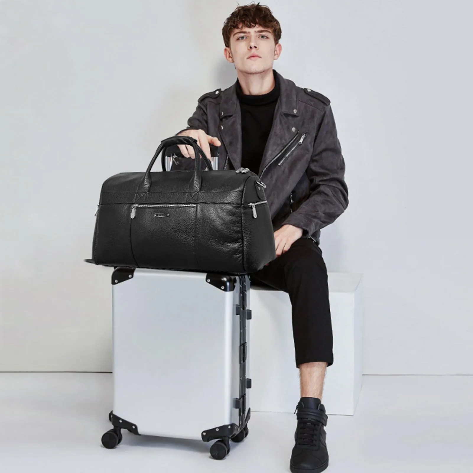 Vixen Upgrade Your Travel Style with our Designer Men's Duffle Bag